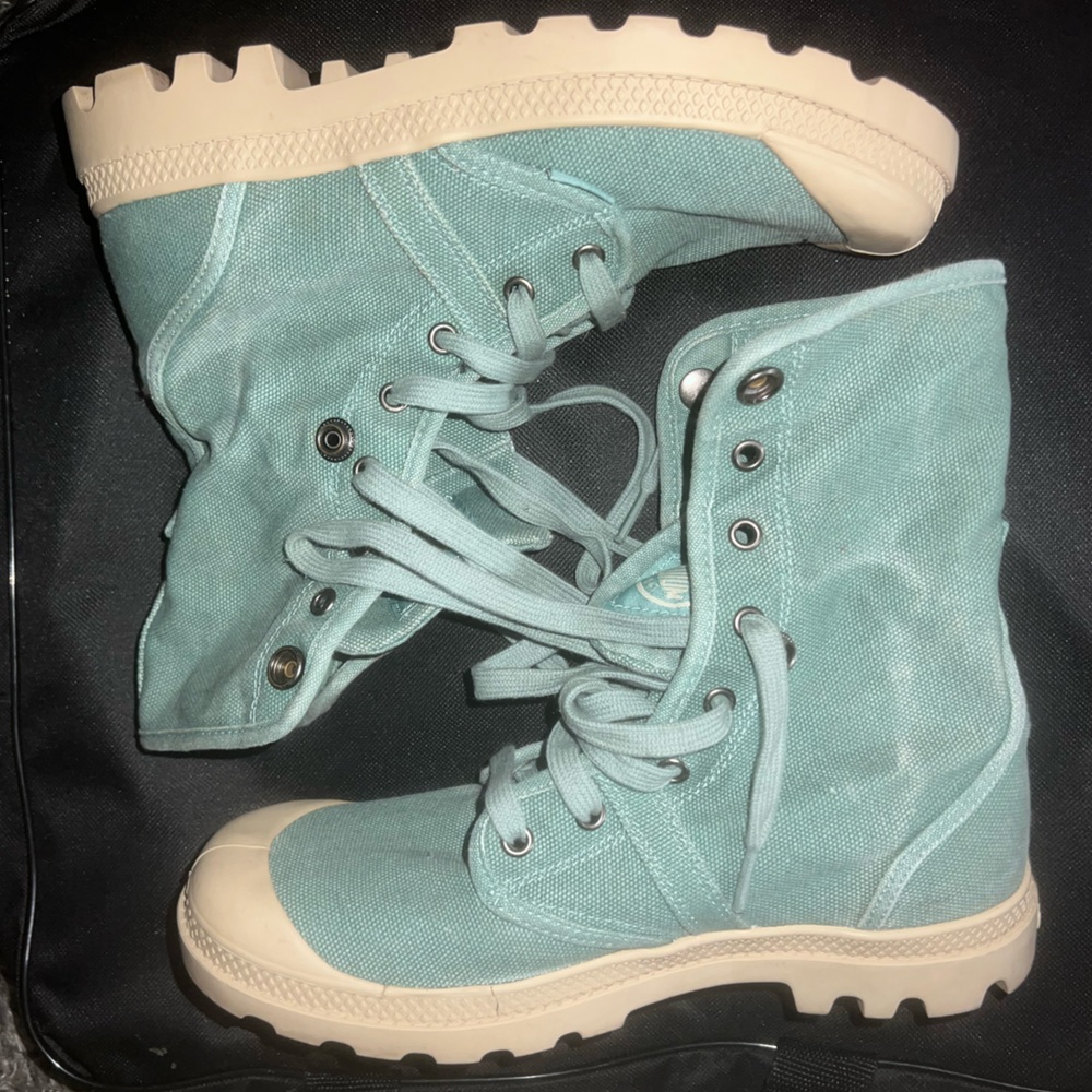 Light Green Baggy Palladium Boots - Like New - 7.5